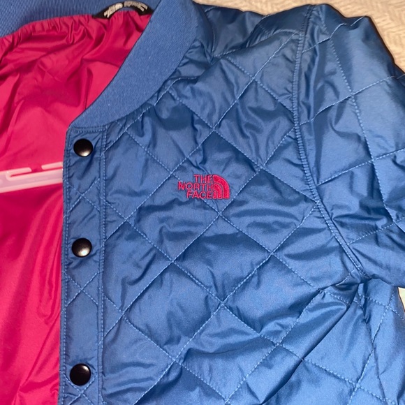 Pre -Owned Authentic North Face Jacket🧥📦✅😻 - Picture 3 of 10
